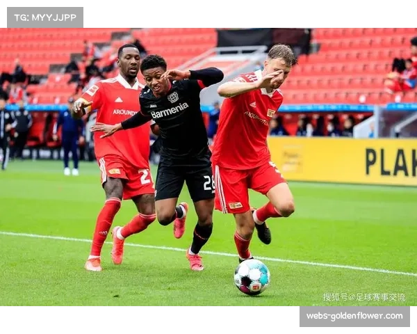 奥格斯堡球队为患病小球迷圆梦，暖心感动