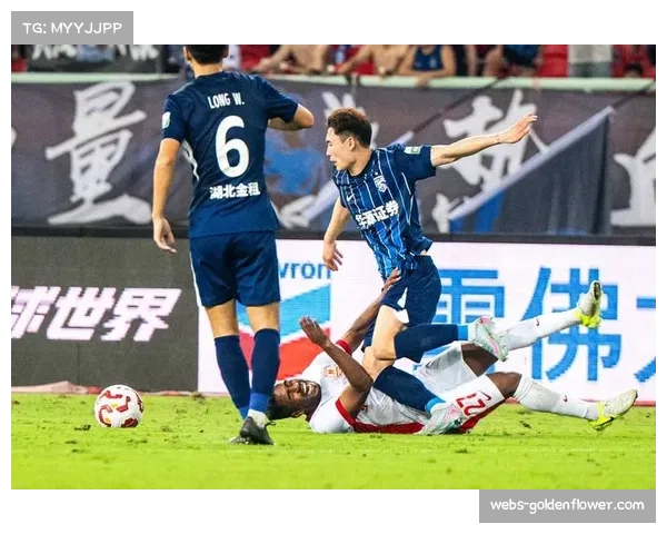 中超社区公益活动升温，多队开展青少年足球培训